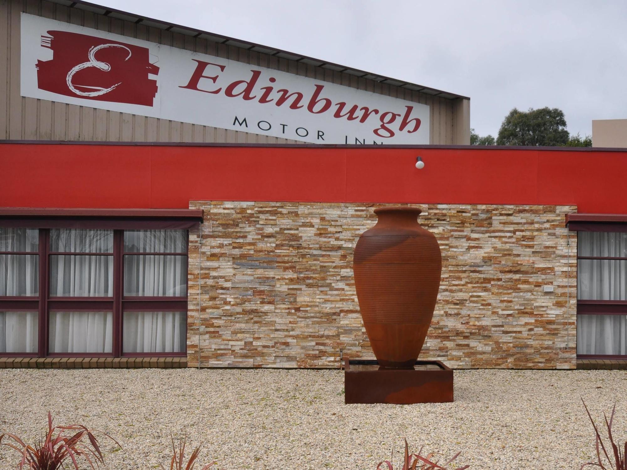 Edinburgh Motor Inn Warragul Exterior photo